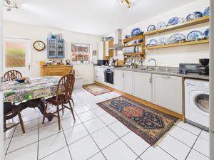 Dining Kitchen- click for photo gallery